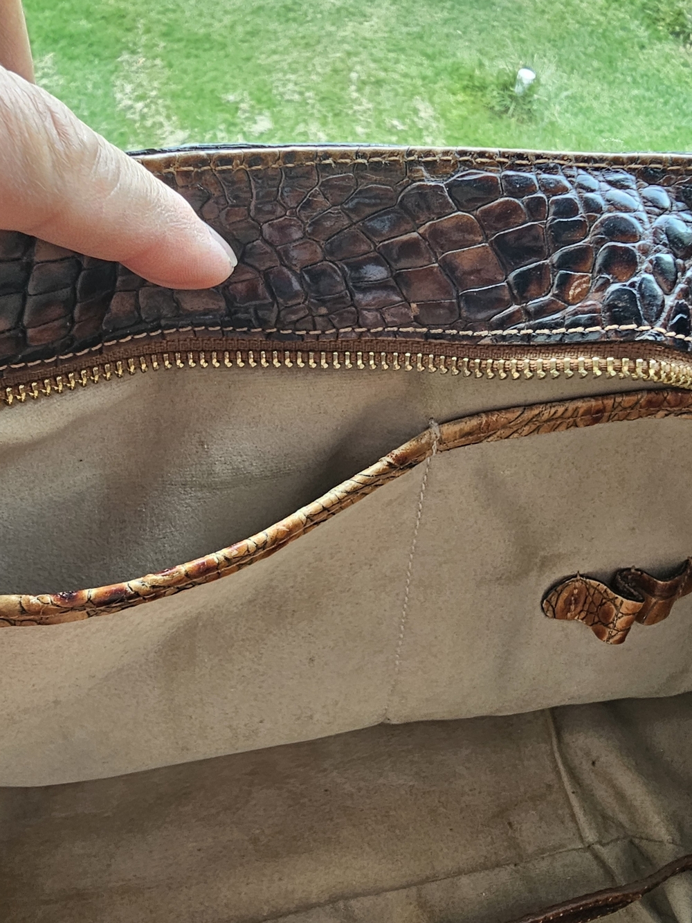 Brahmin Brown Croc-Embossed Leather Shoulder Bag - Picture 7 of 9